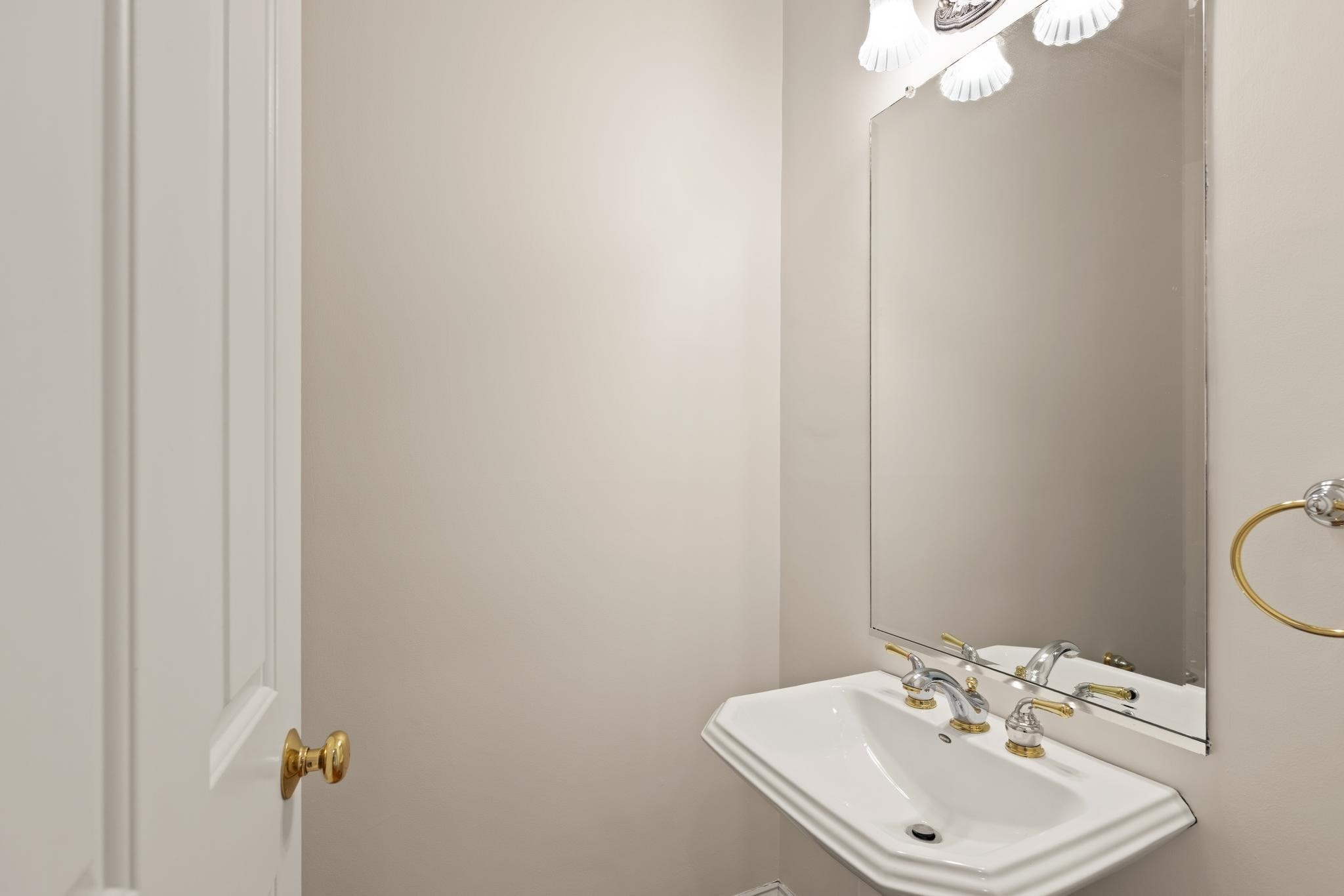 8 Dansreau Place # 8 Property Photo 11
