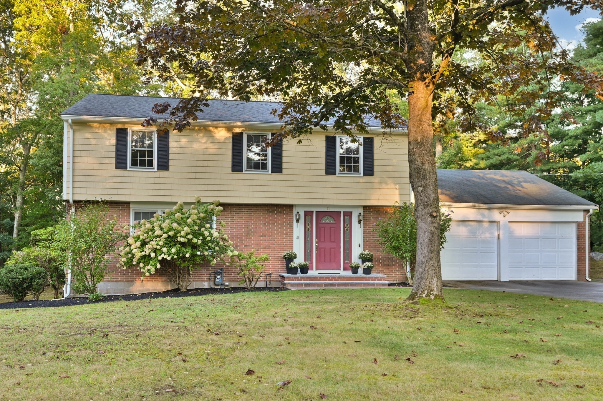15 Sheridan Road Property Photo 1