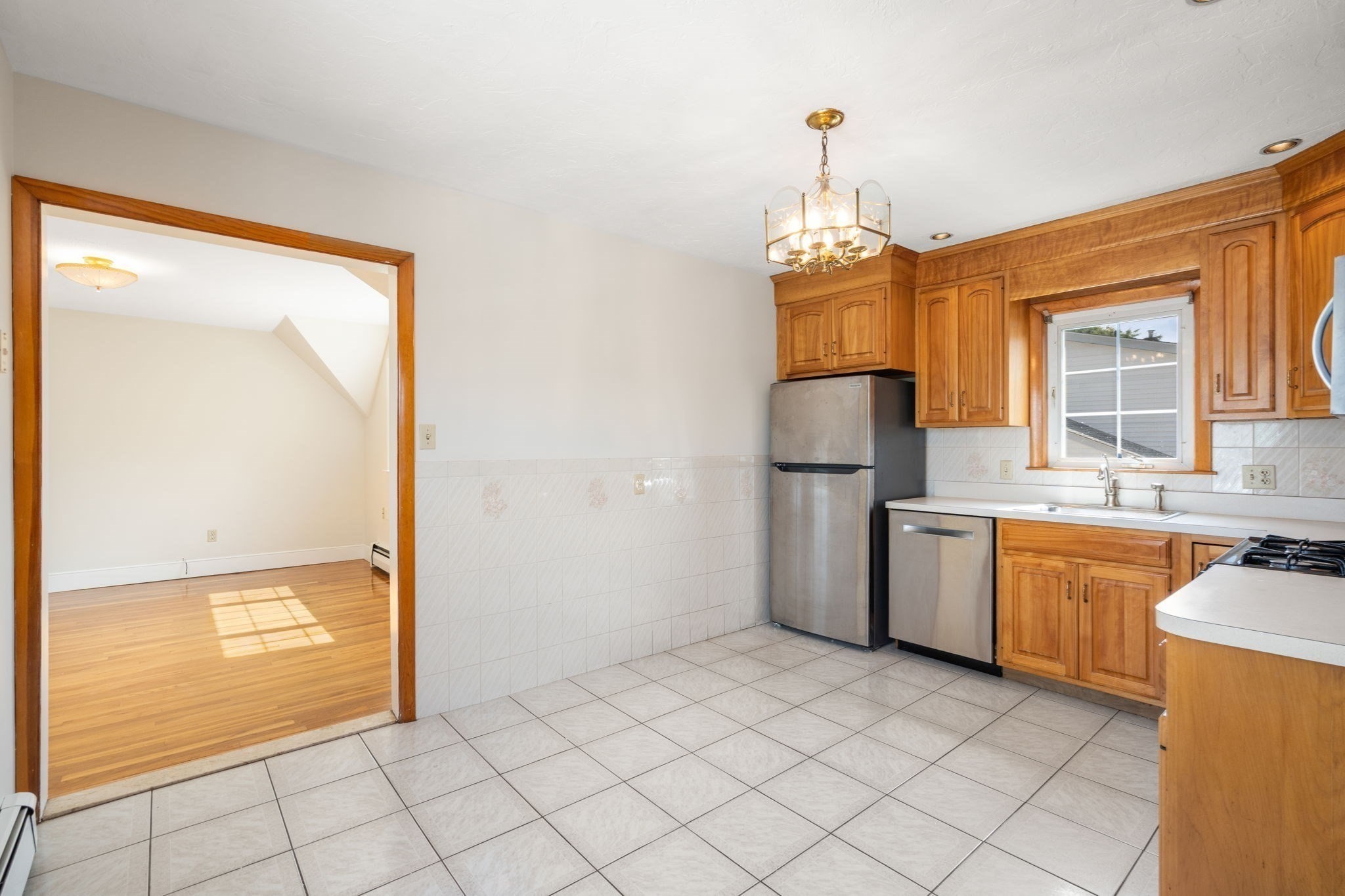 19 Penn St Property Photo 8
