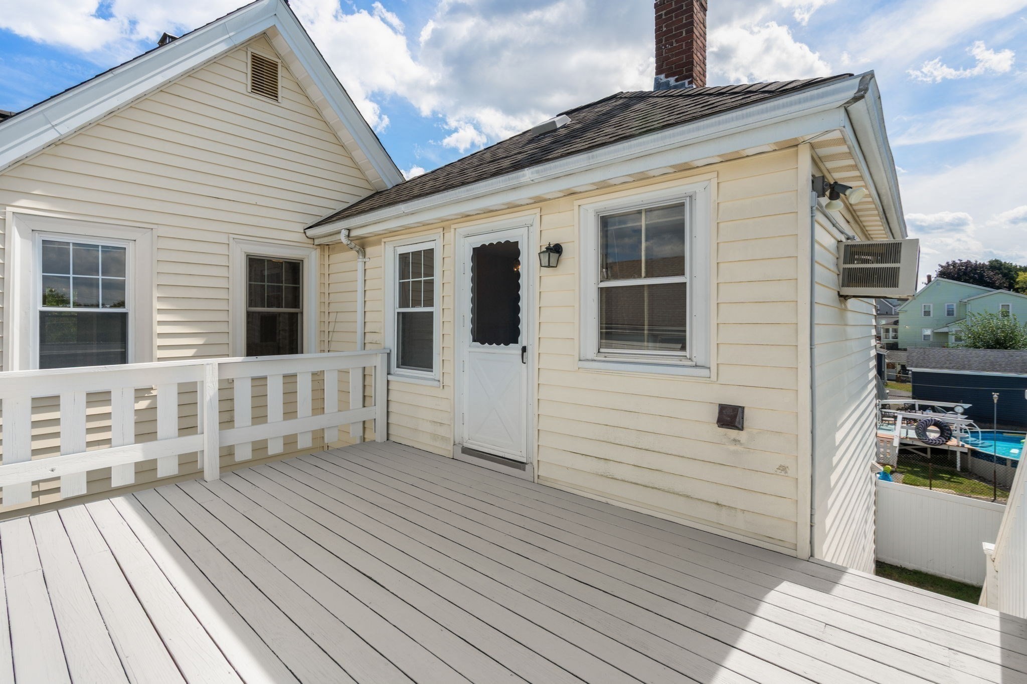 19 Penn St Property Photo 11