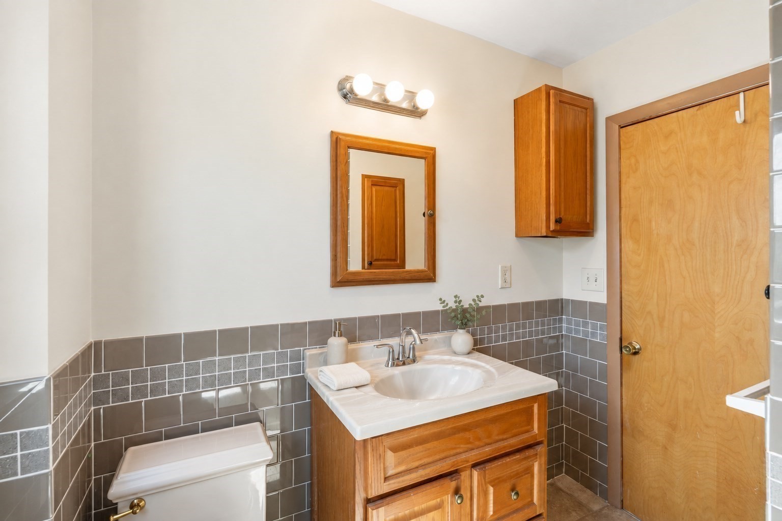 19 Penn St Property Photo 14