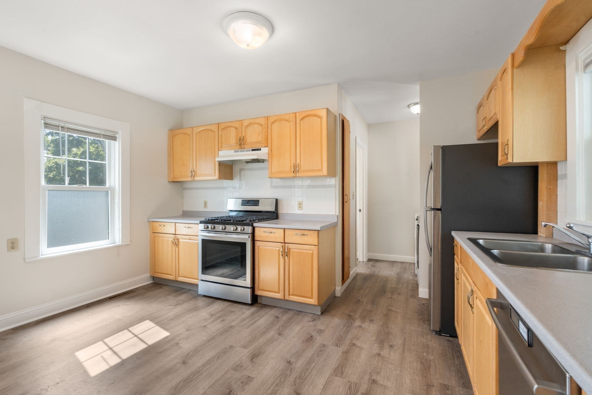 19 Penn St Property Photo 25