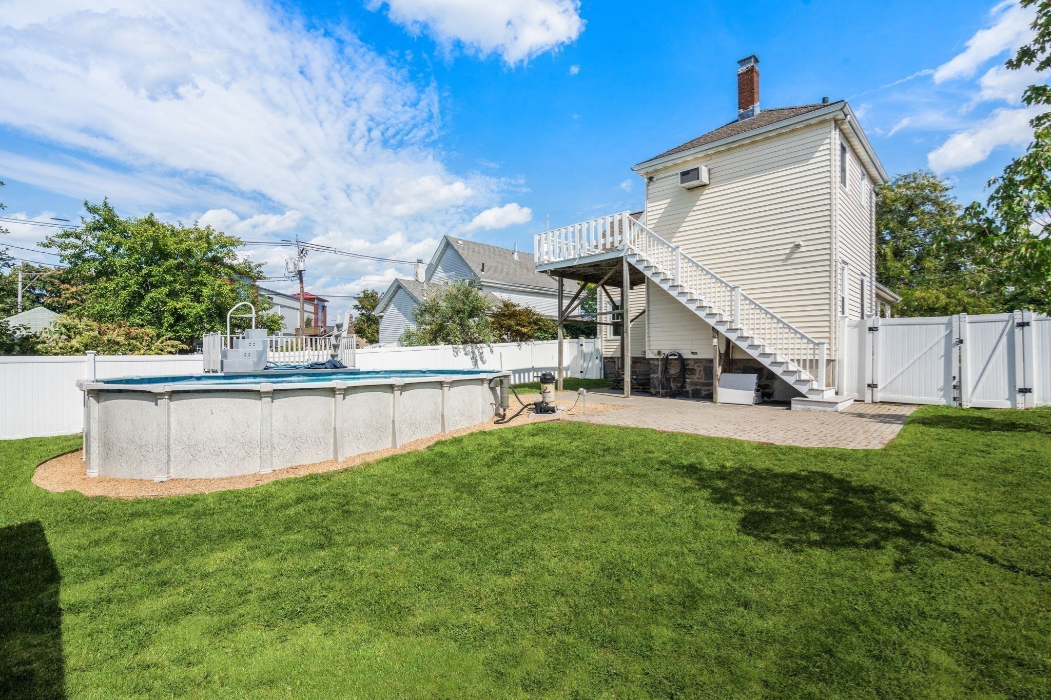 19 Penn St Property Photo 35