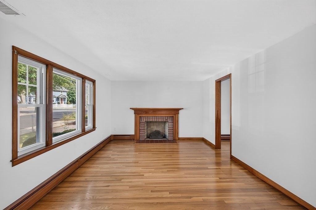 6 Cerdan Ave Property Photo 5