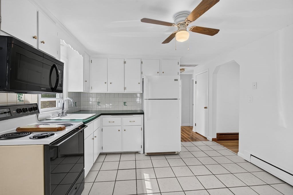 6 Cerdan Ave Property Photo 17