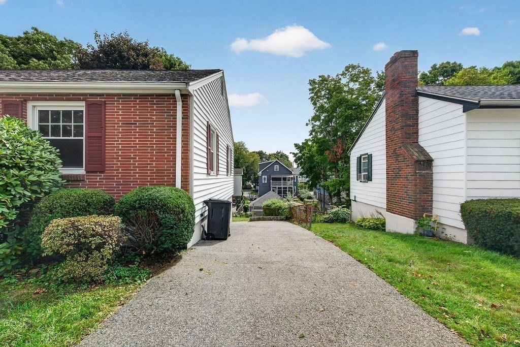 6 Cerdan Ave Property Photo 33