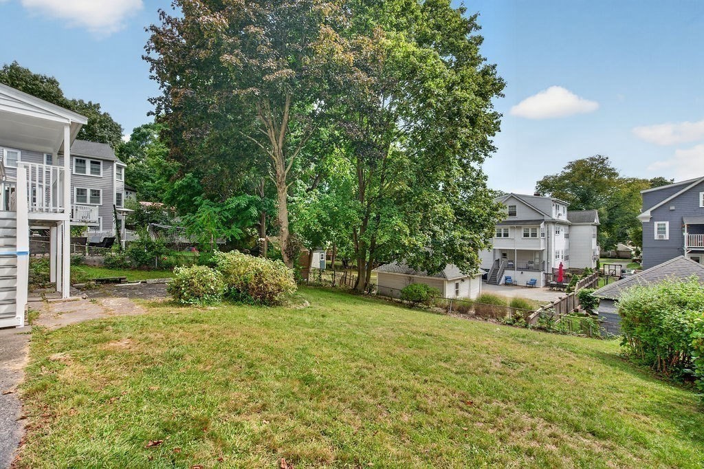 6 Cerdan Ave Property Photo 34