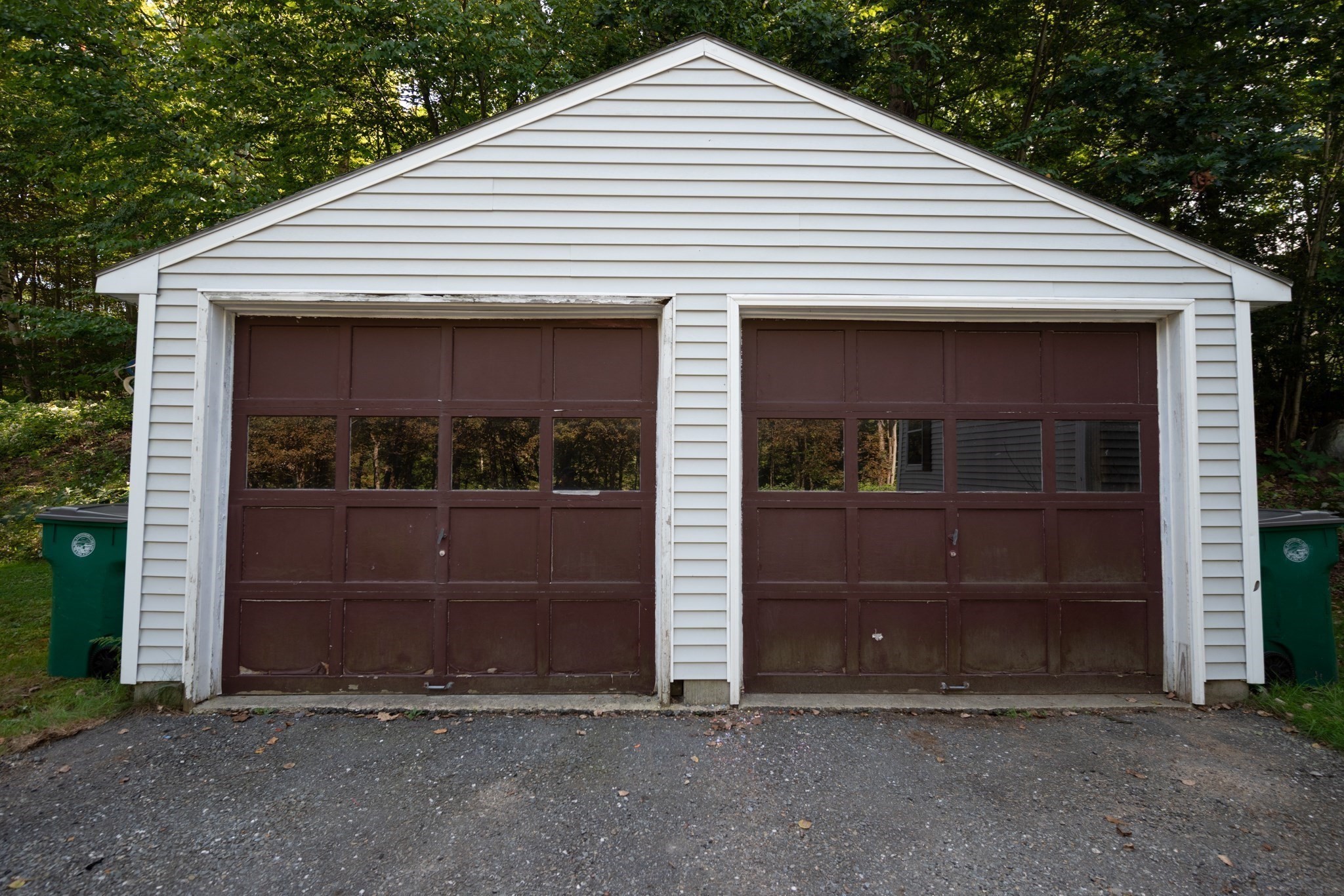 564 Fairmount St Property Photo 3