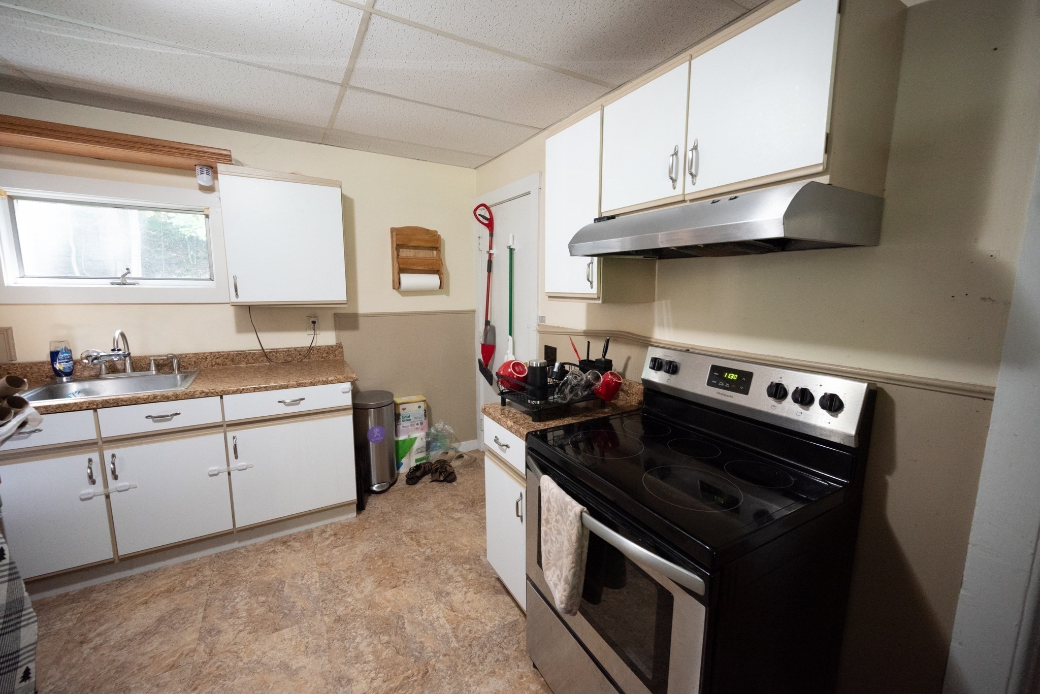 564 Fairmount St Property Photo 16