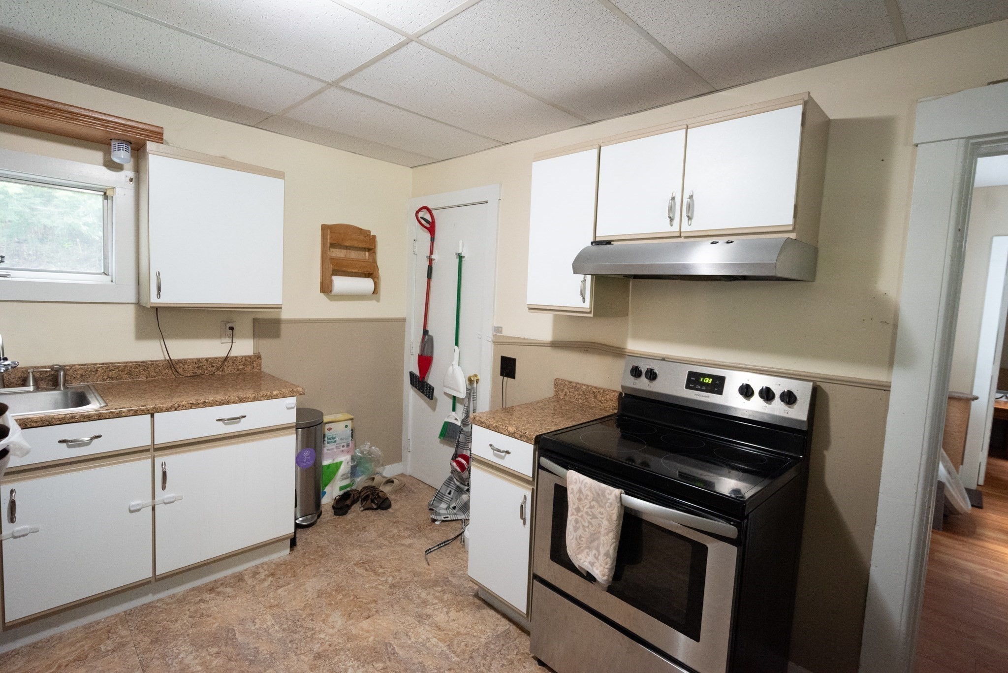 564 Fairmount St Property Photo 19