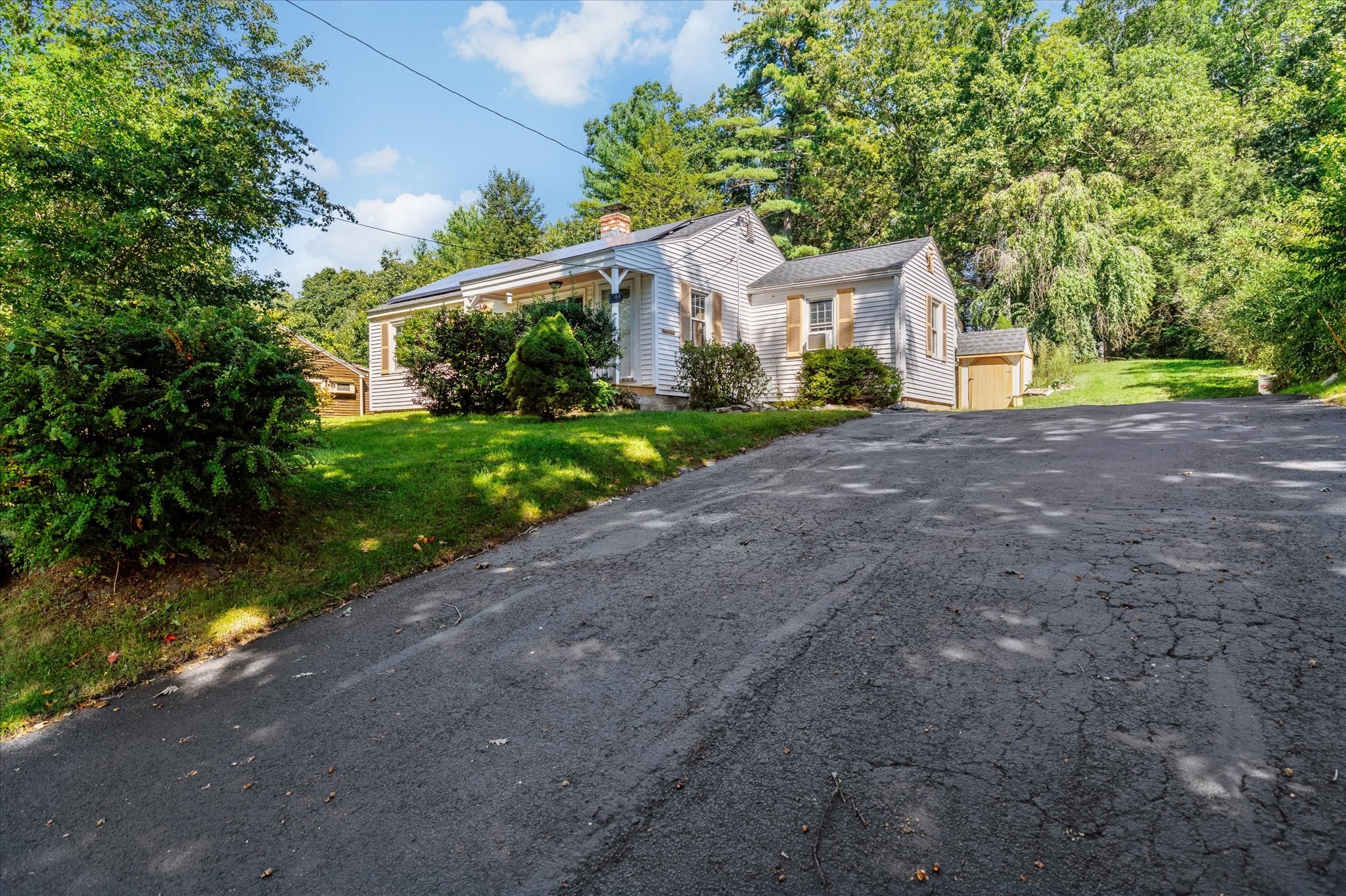 44 New Boston Road Property Photo 3