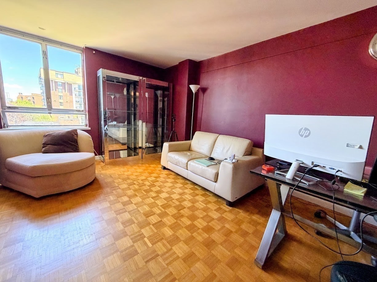 45 Longwood Ave # 705 Property Photo 6