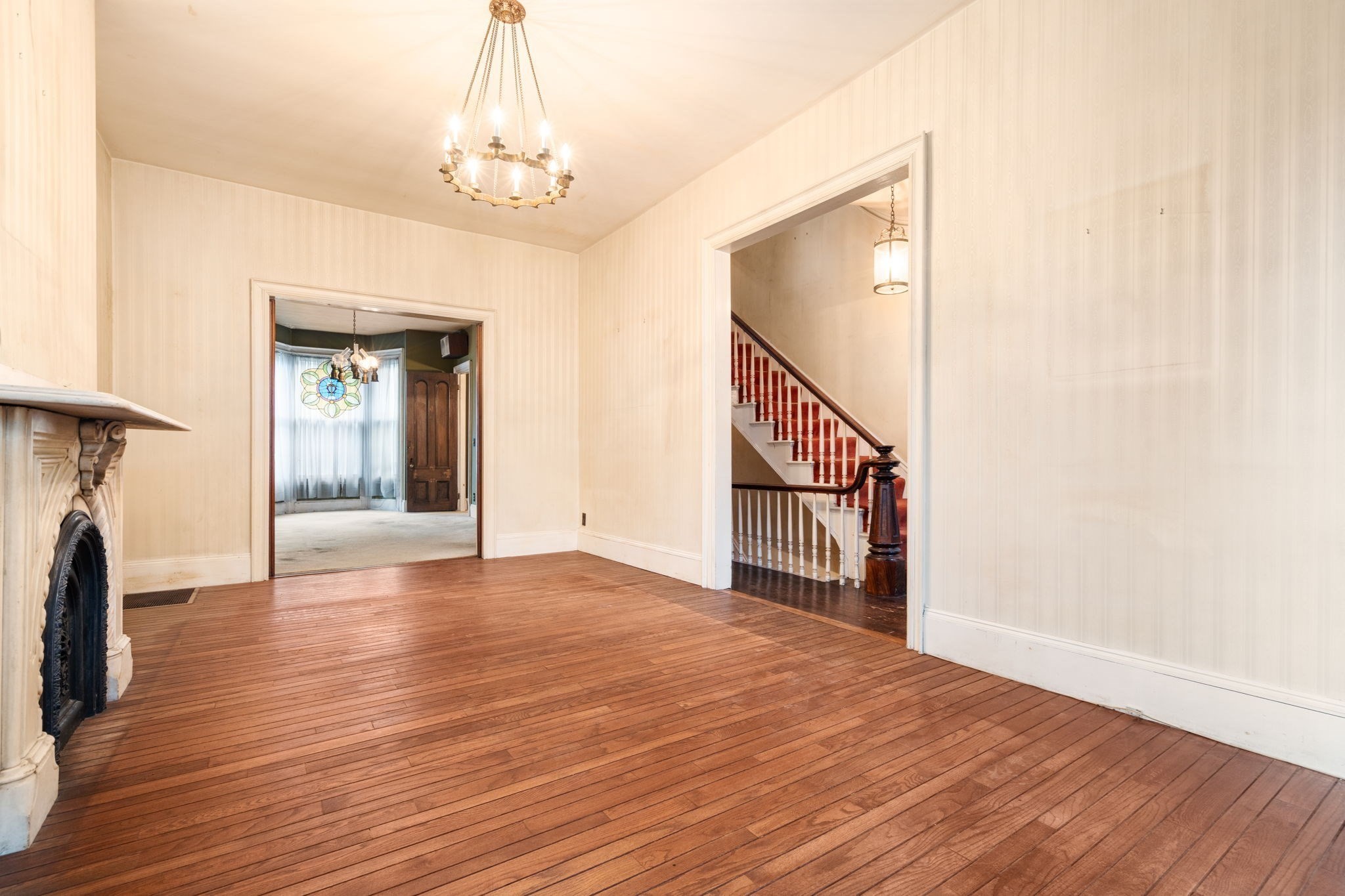 162 W Newton Street Property Photo 4
