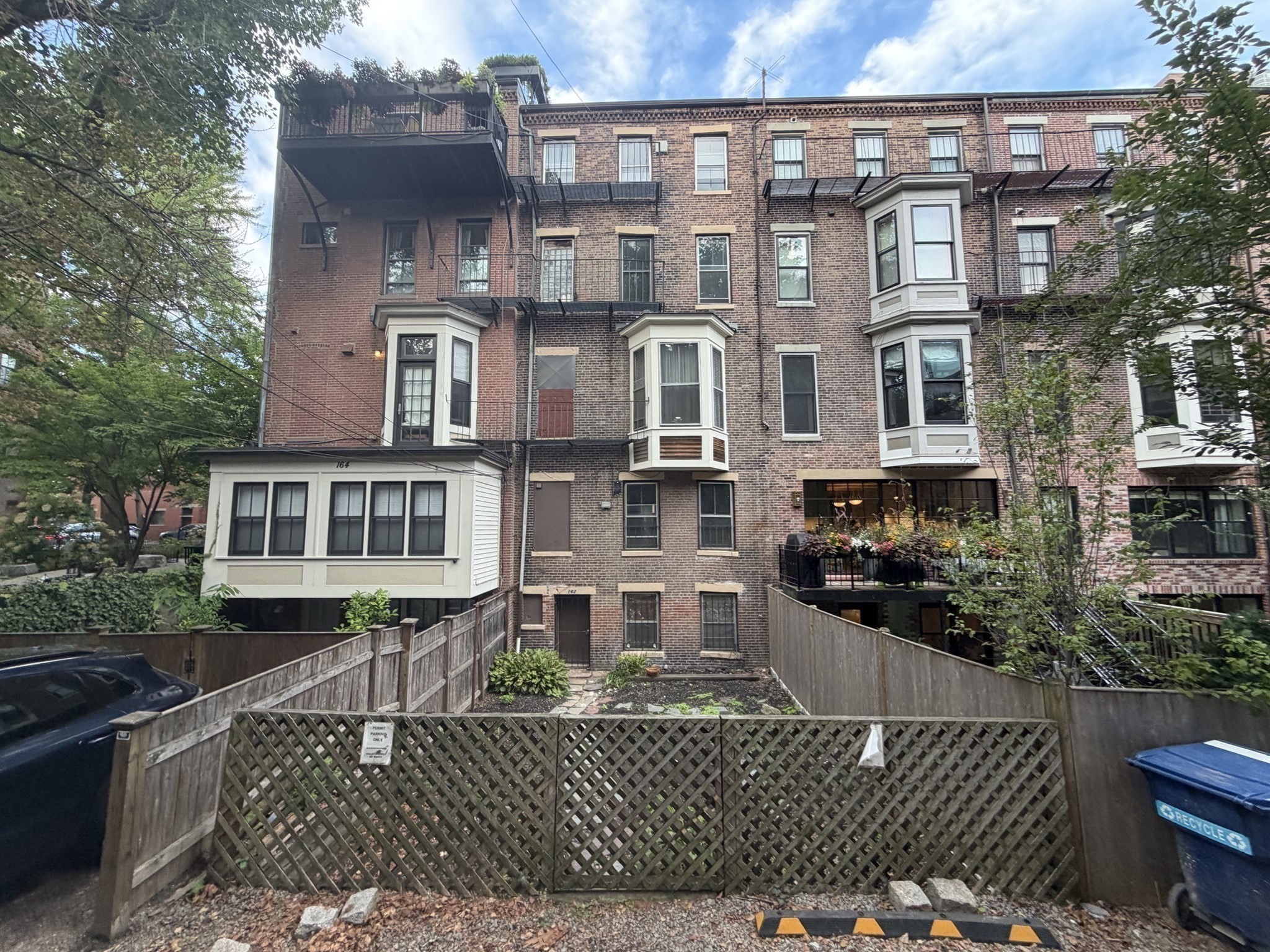 162 W Newton Street Property Photo 11