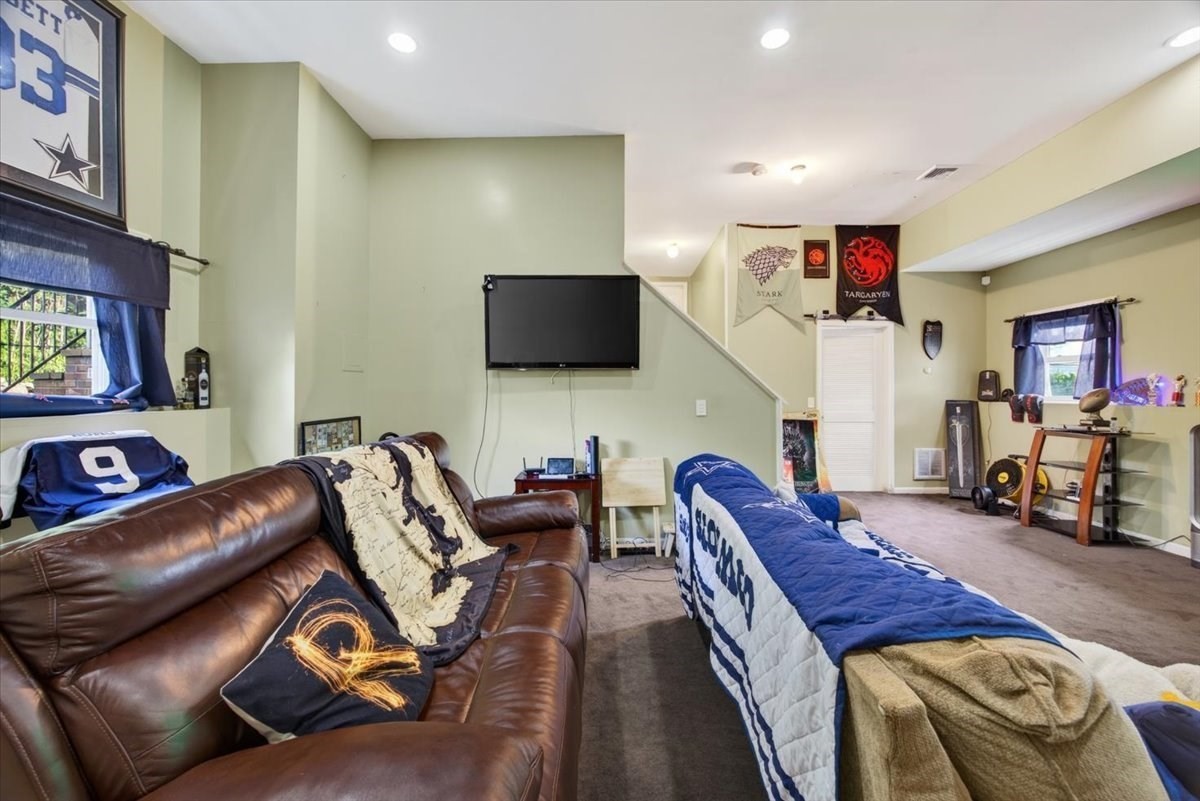 49 Shirley St Property Photo 22