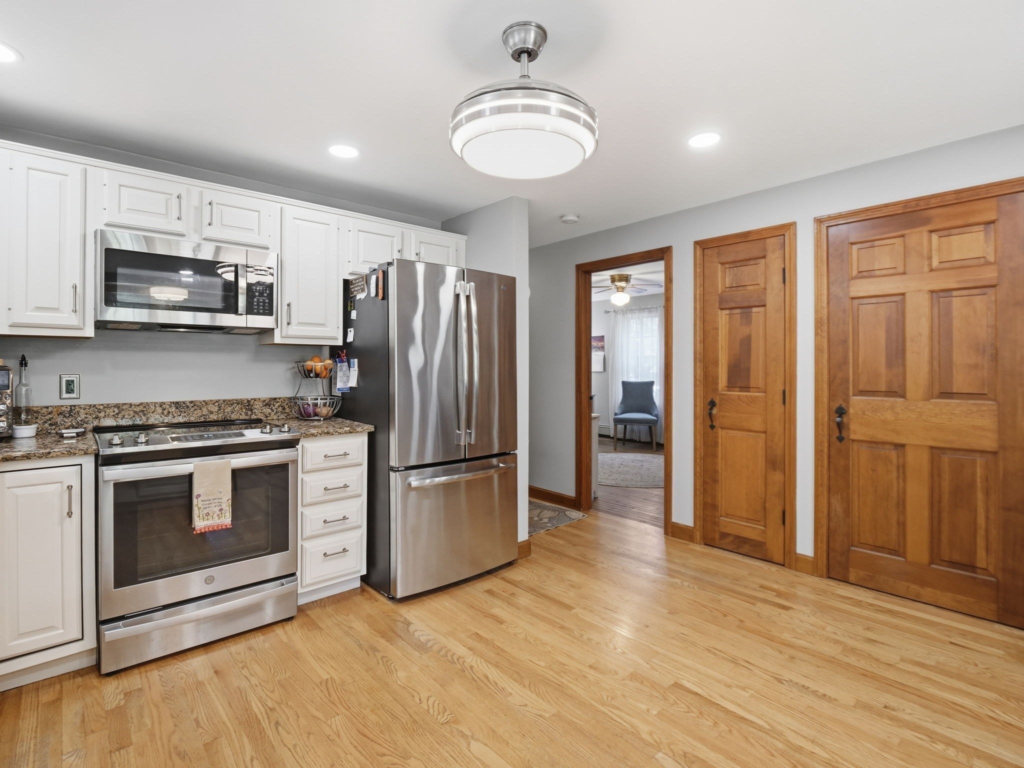 1294 Glebe St Property Photo 14