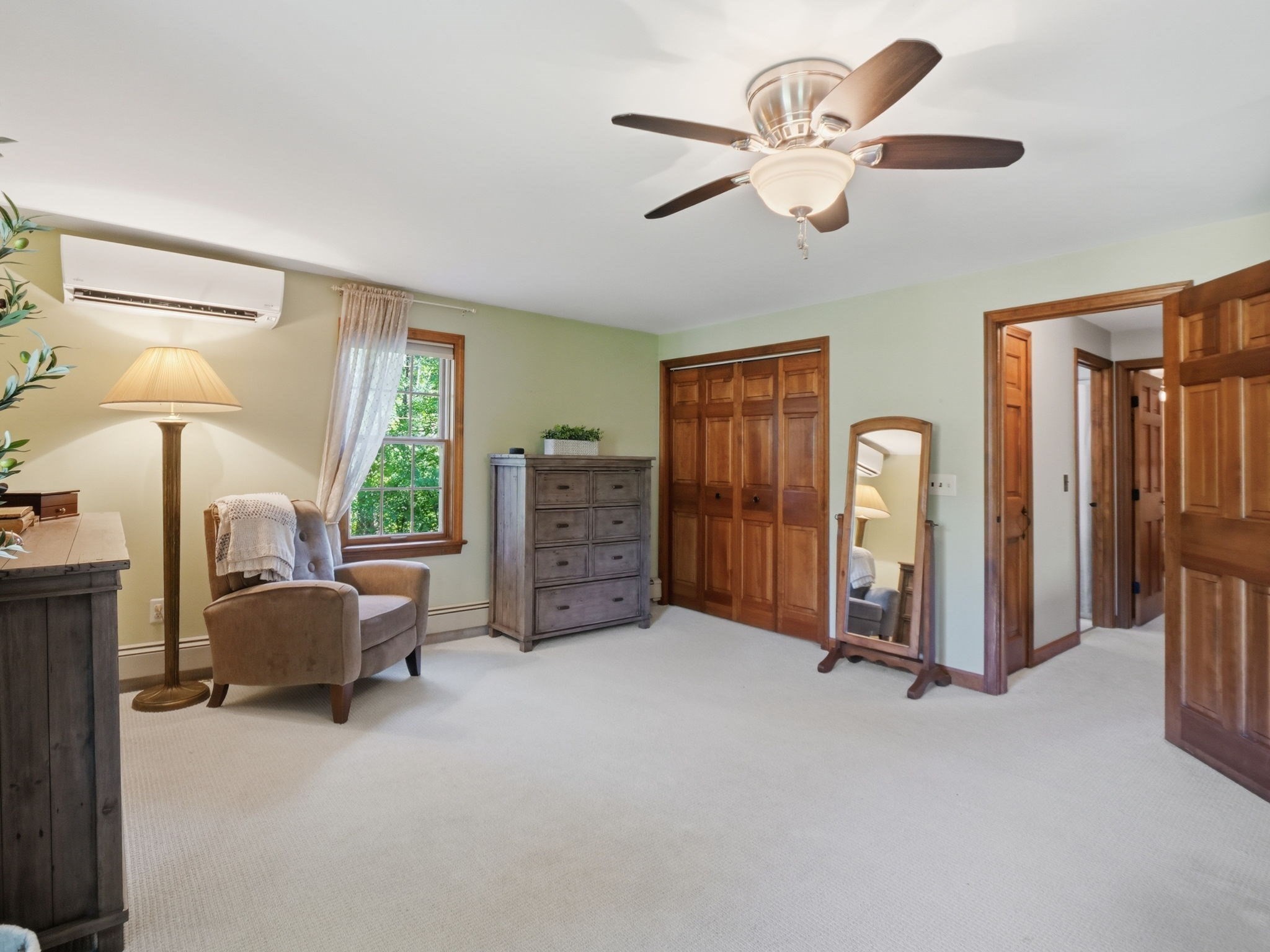 1294 Glebe St Property Photo 27