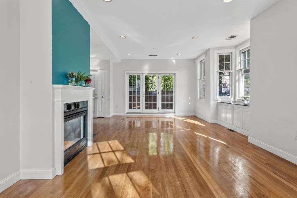 56 Park Street Property Photo 6