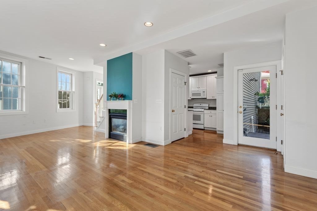 56 Park Street Property Photo 8