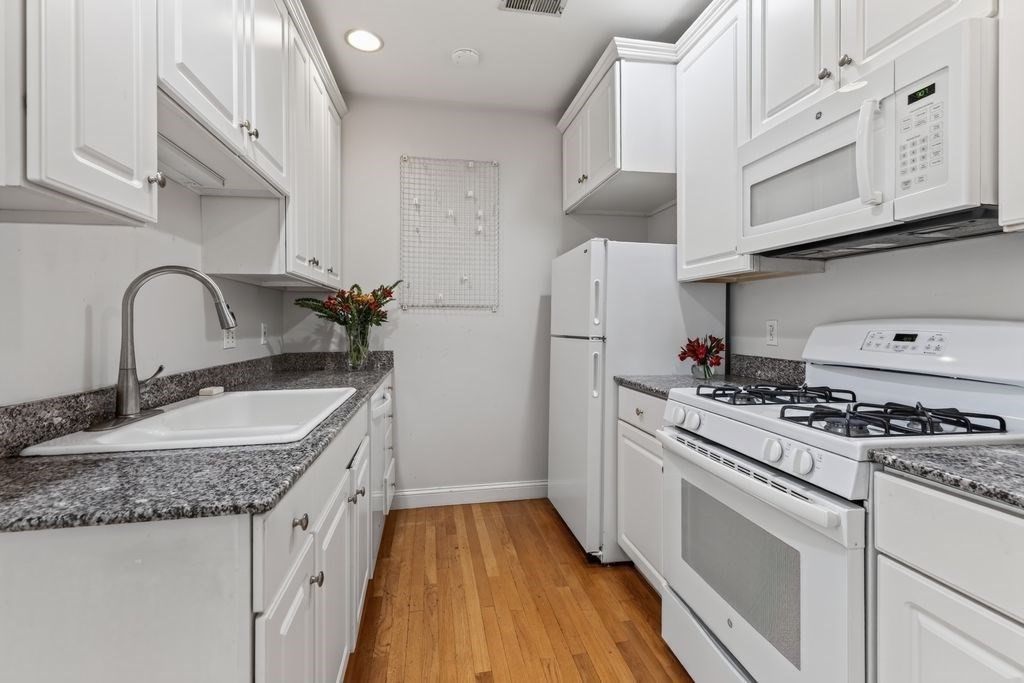 56 Park Street Property Photo 14
