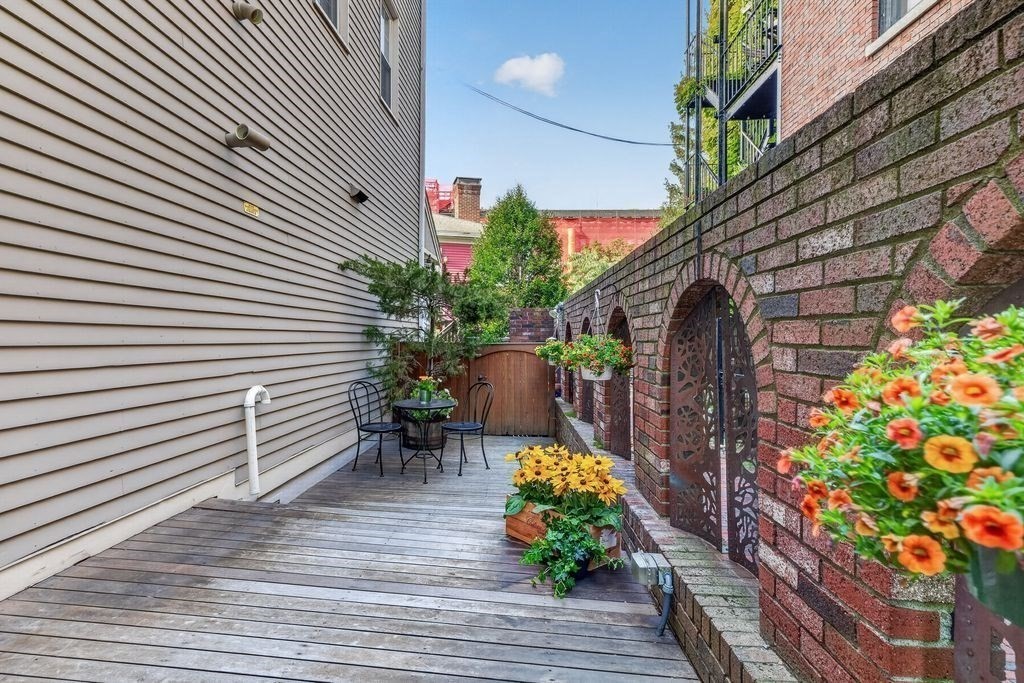56 Park Street Property Photo 16