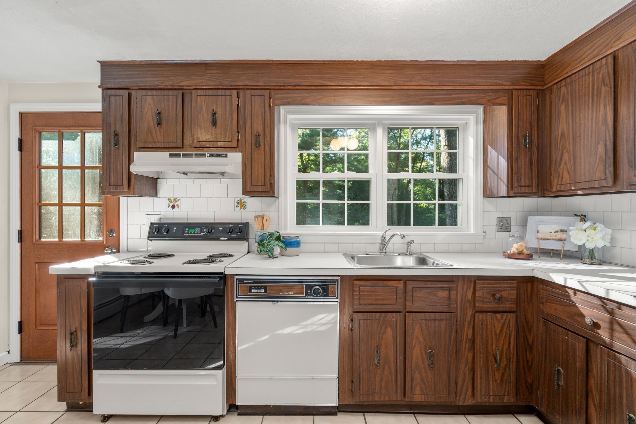 7 Tara Road Property Photo 12