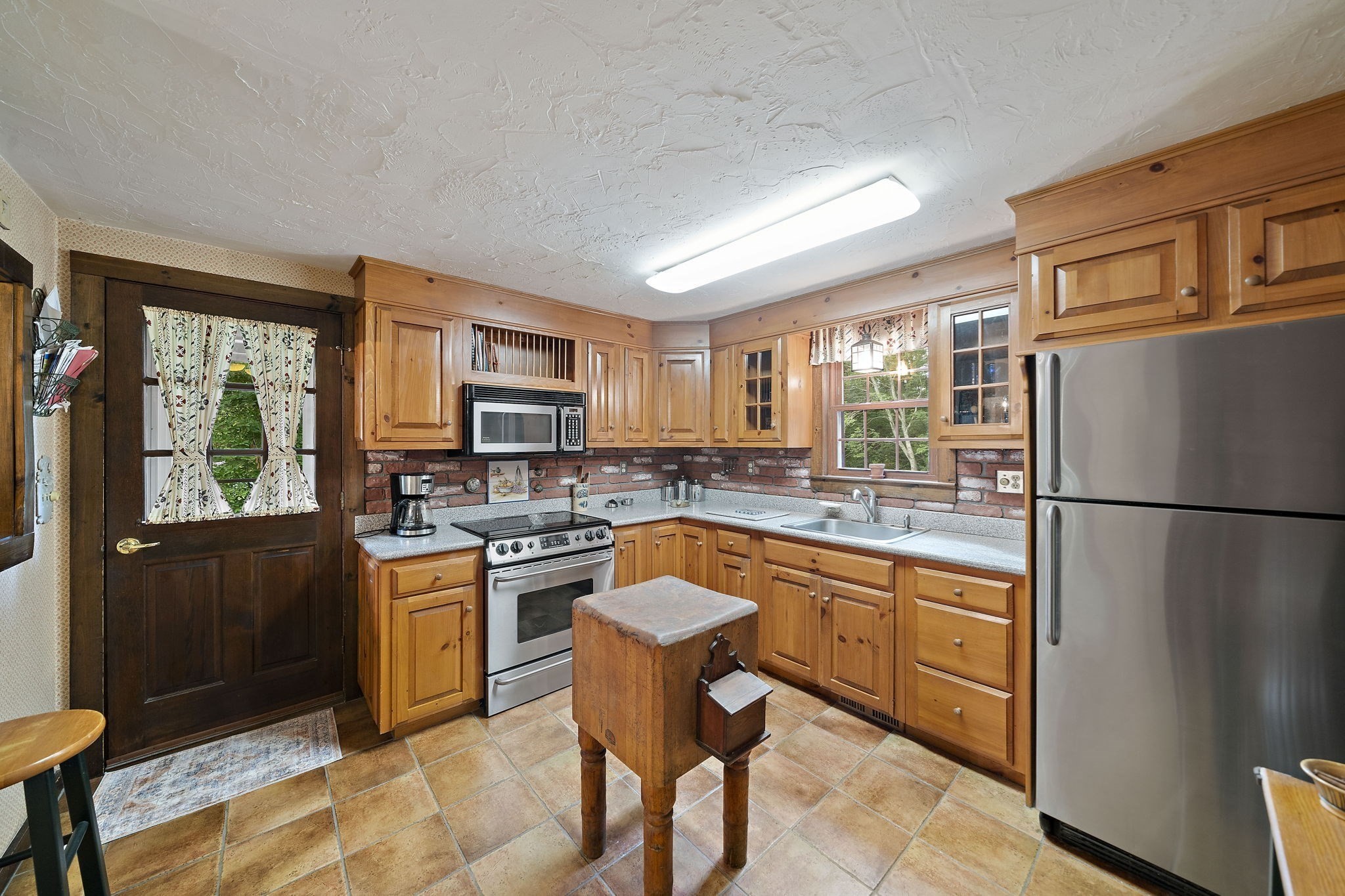 81 Furnace St Property Photo 6