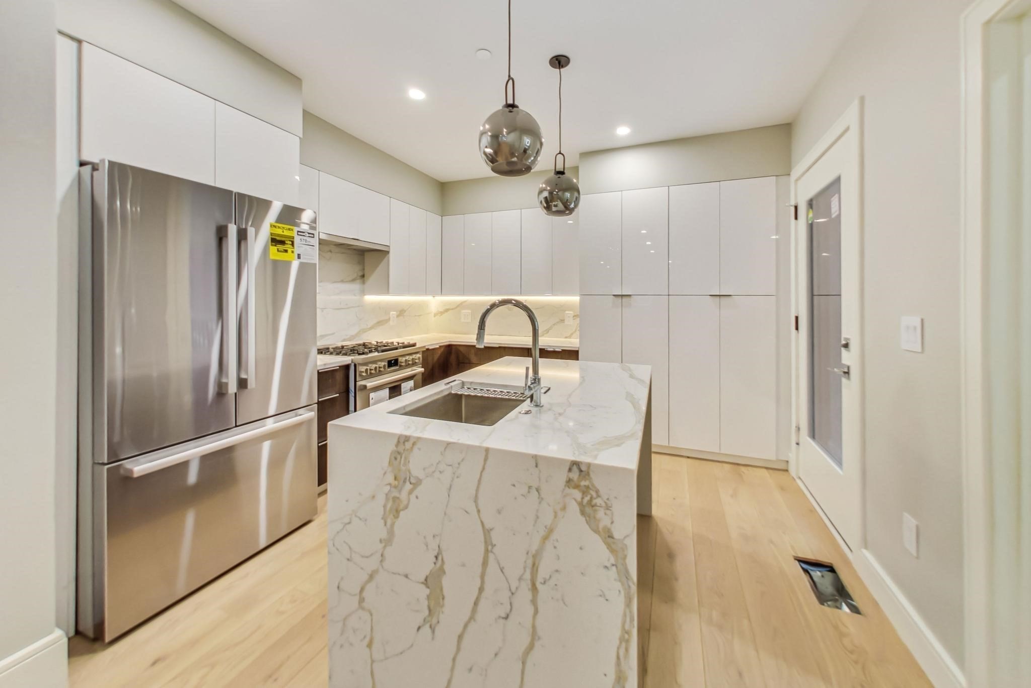 14 No. Bennet Street # 101 Property Photo 2