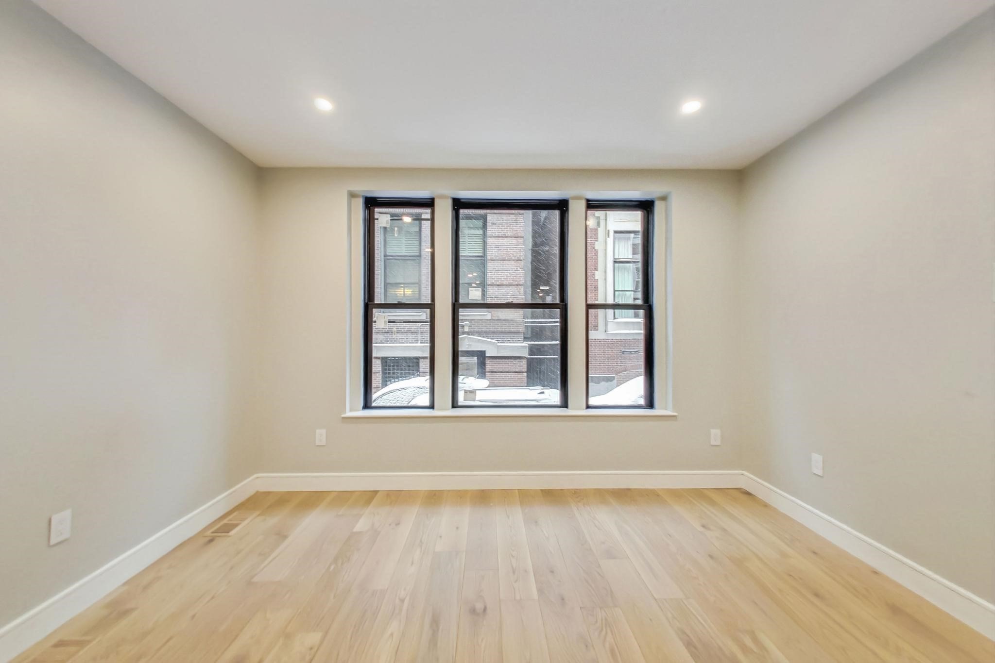 14 No. Bennet Street # 101 Property Photo 10