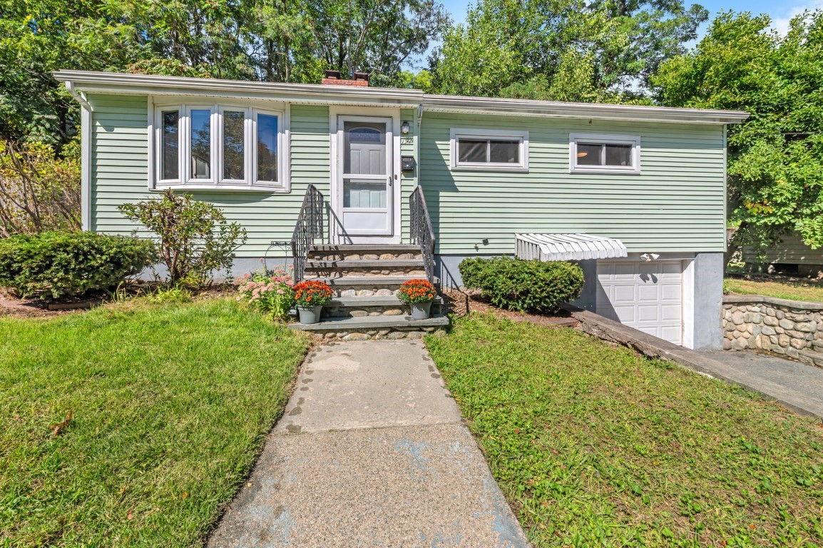 191 Kenrick St Property Photo 1