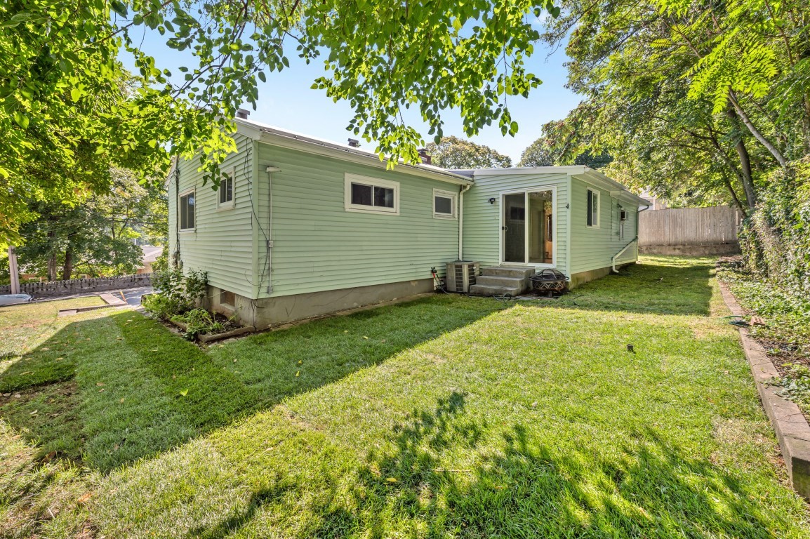 191 Kenrick St Property Photo 4