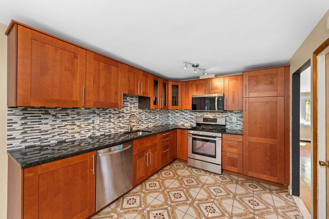 191 Kenrick St Property Photo 8