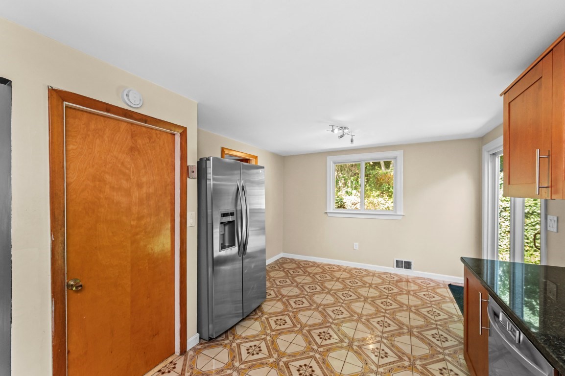 191 Kenrick St Property Photo 9