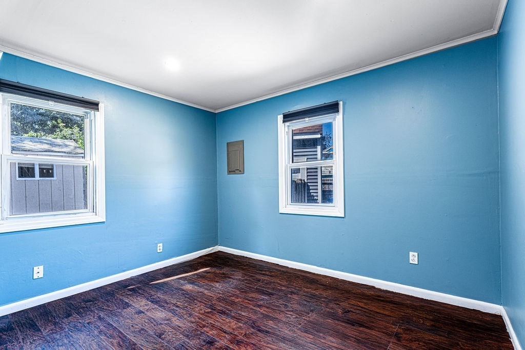 201 Stoughton St Property Photo 10