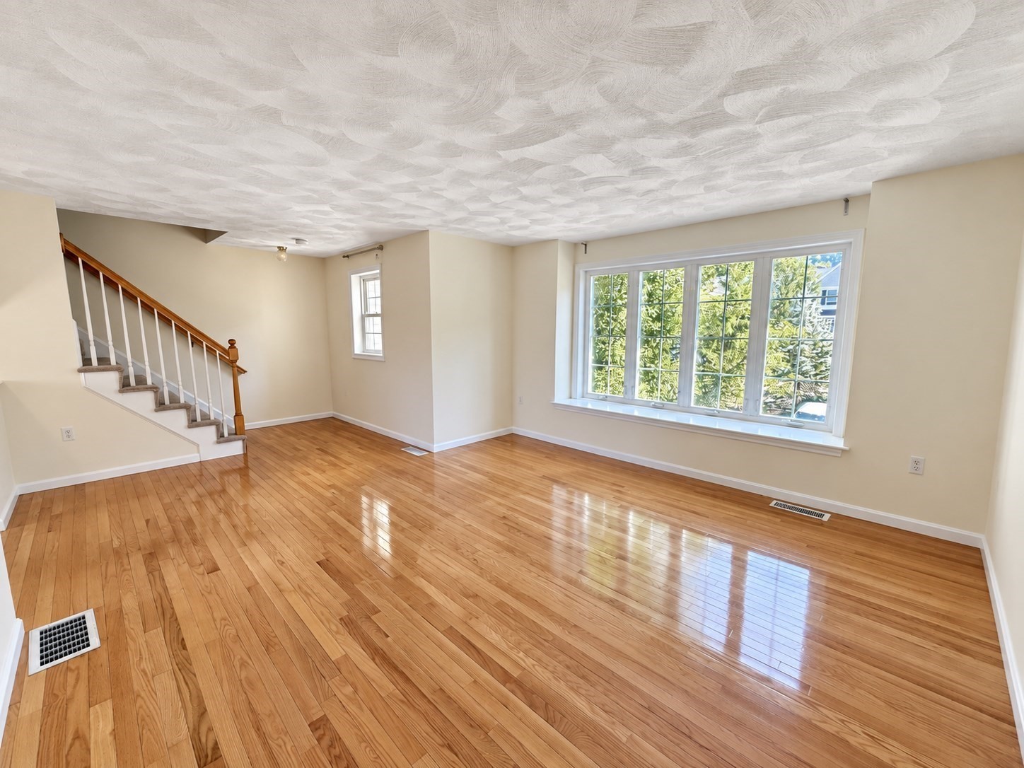 24 Groveland Commons Way # 24 Property Photo 2