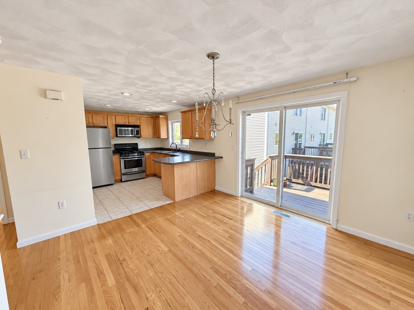 24 Groveland Commons Way # 24 Property Photo 4