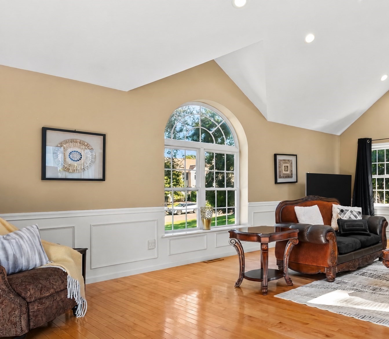 8 Taylor Way Property Photo 15