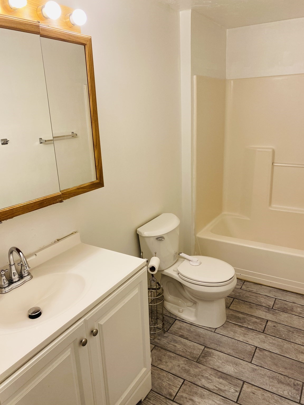 5 Nathaniel St Property Photo 8