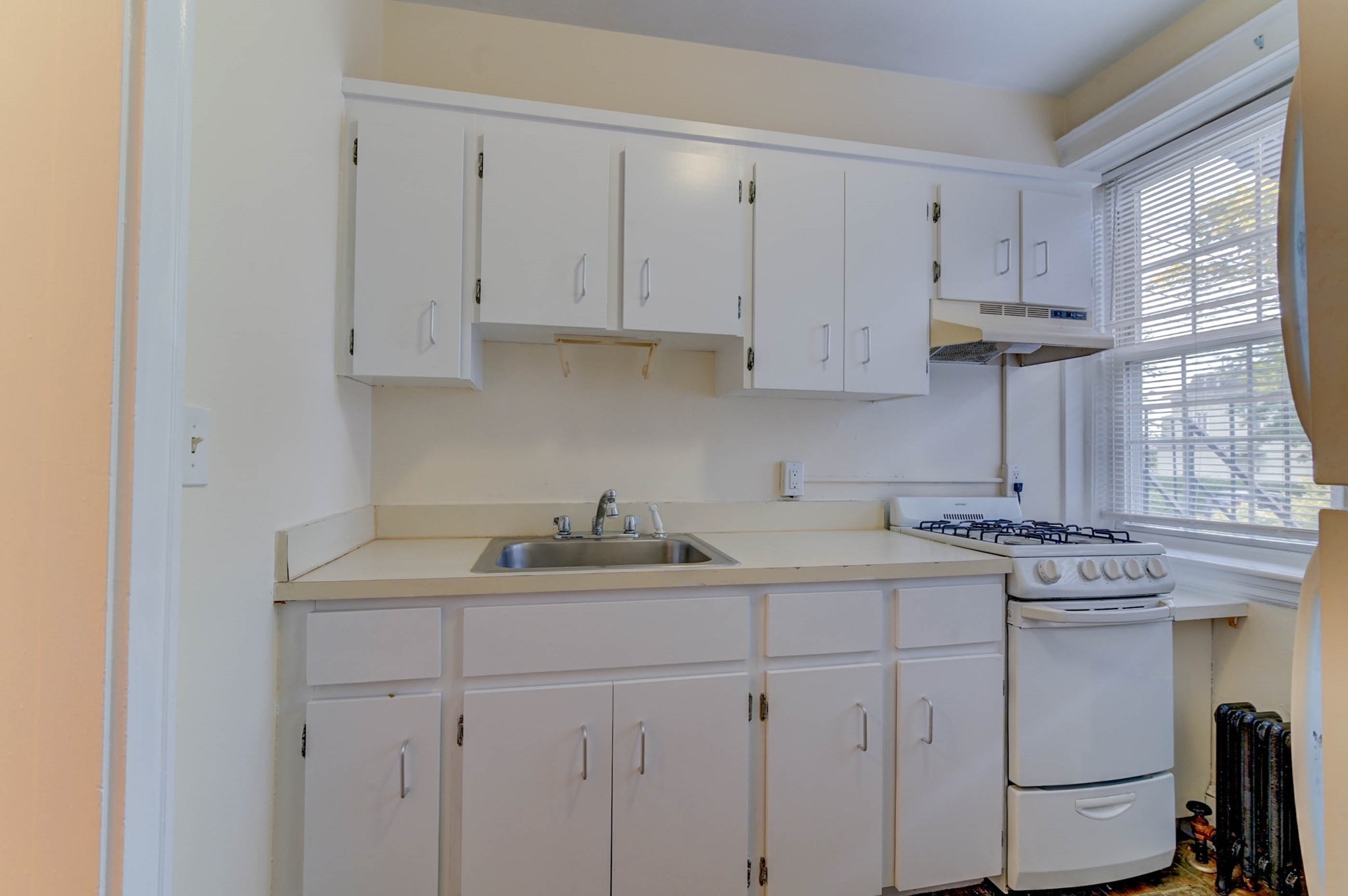 17 Greenleaf Street # 5 Property Photo 13