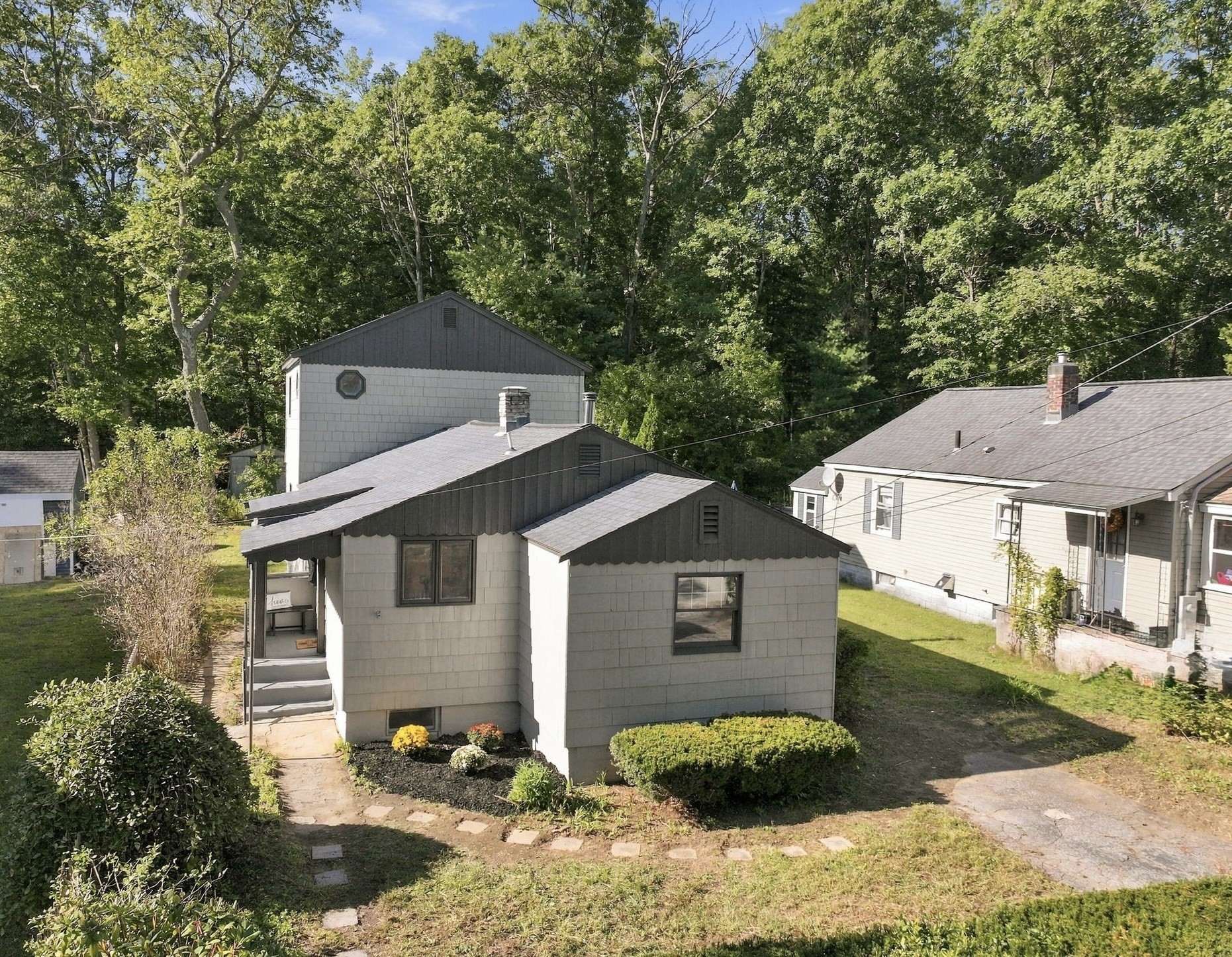 45 Center Street Property Photo 3