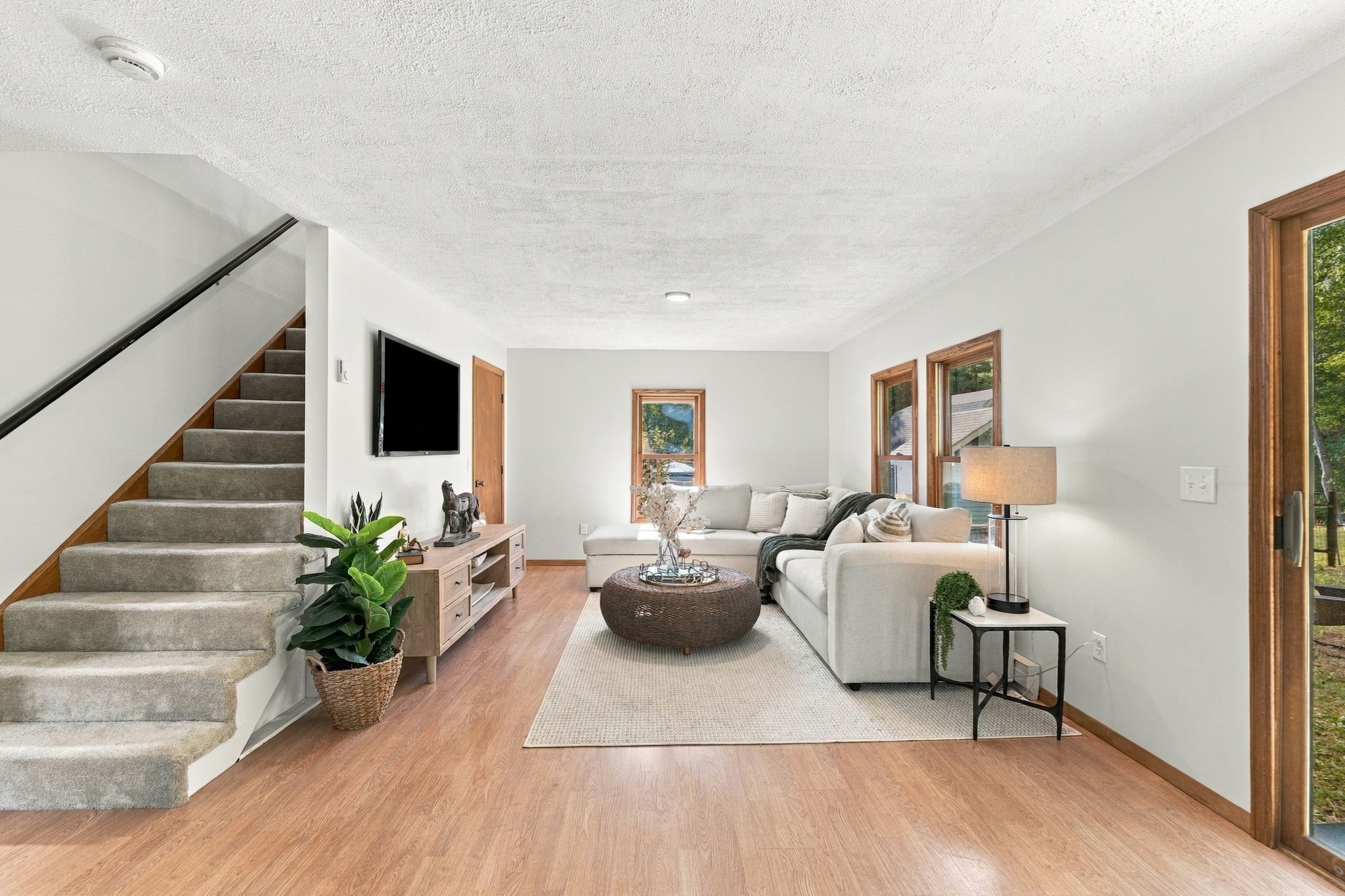 45 Center Street Property Photo 8