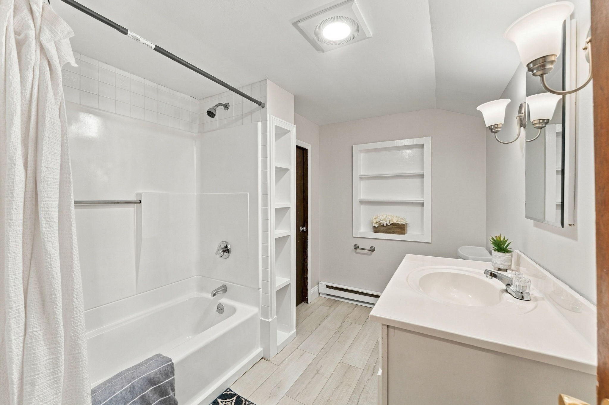 45 Center Street Property Photo 17