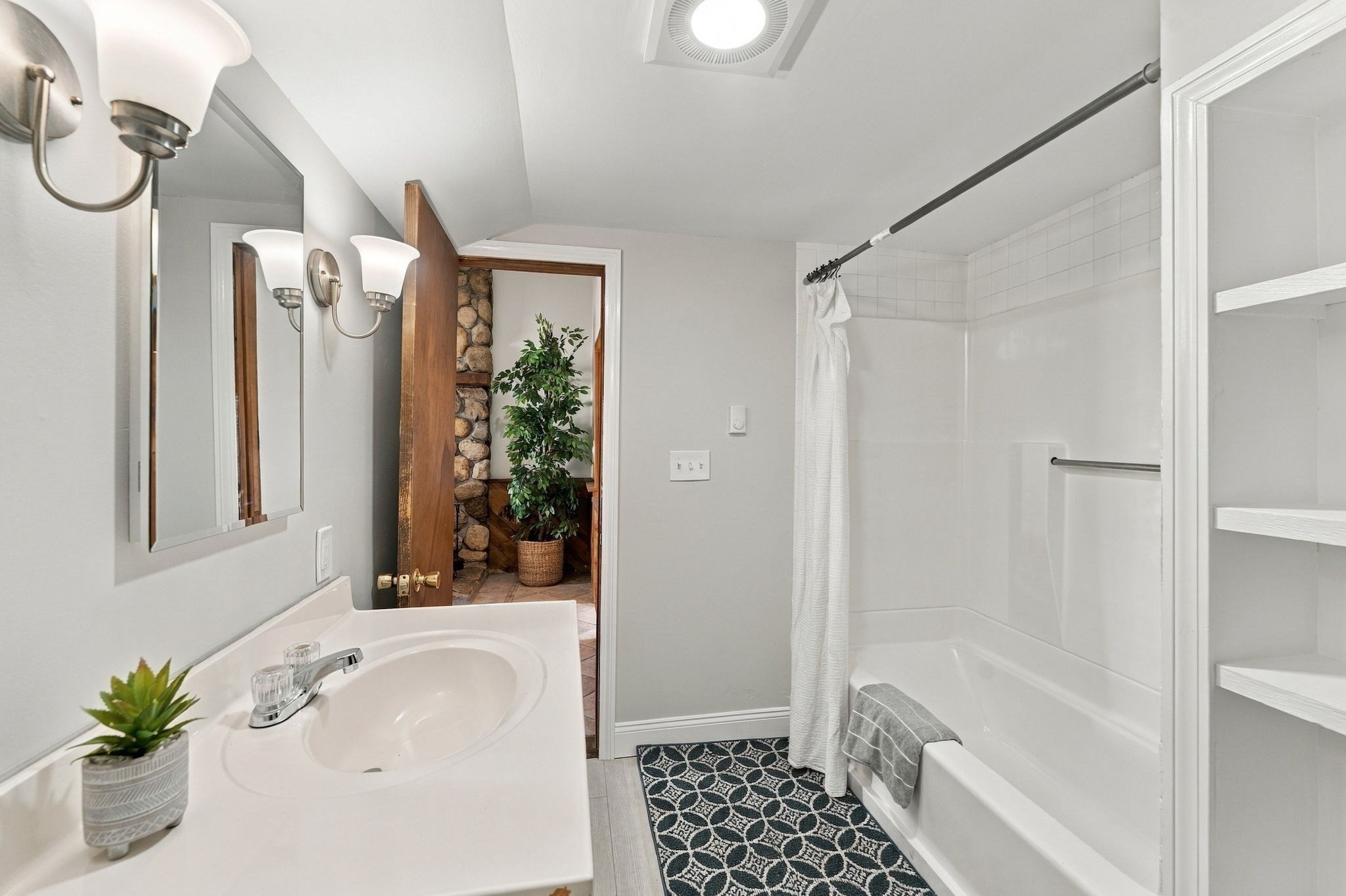 45 Center Street Property Photo 18