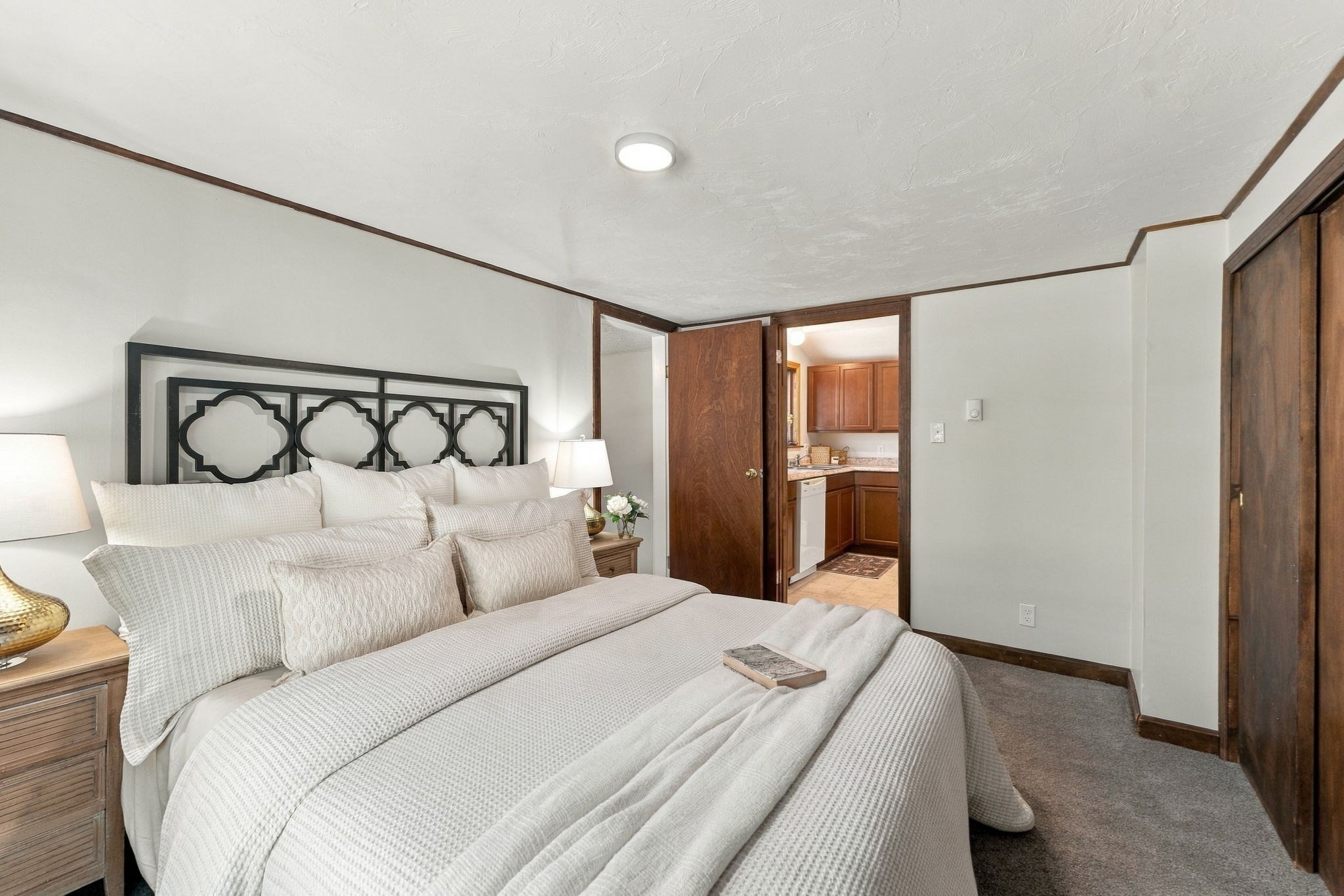 45 Center Street Property Photo 22
