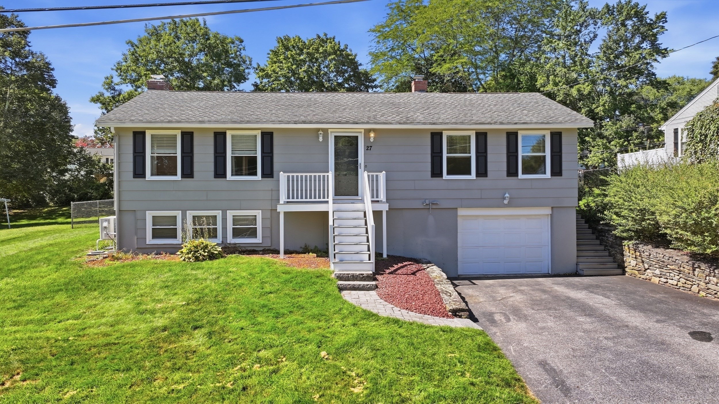 27 Aldea Ave Property Photo 1