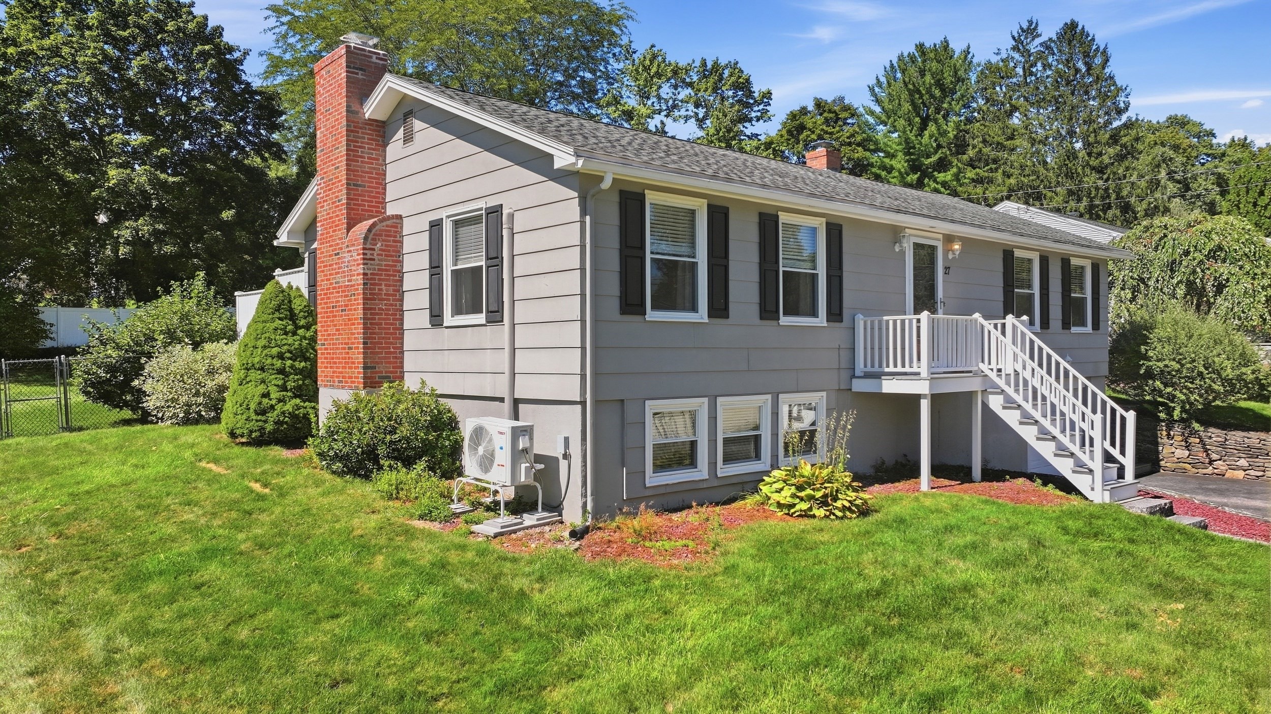 27 Aldea Ave Property Photo 2