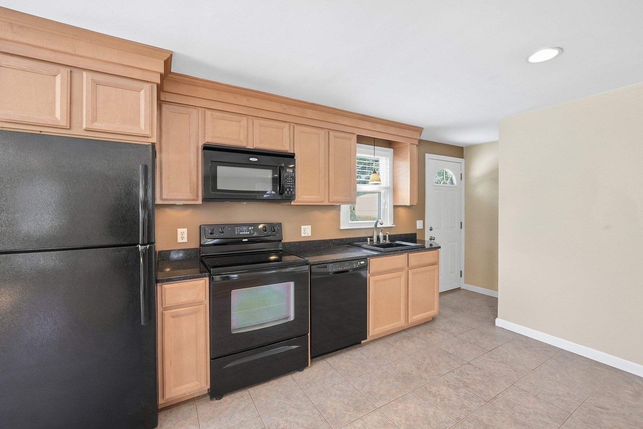 27 Aldea Ave Property Photo 10