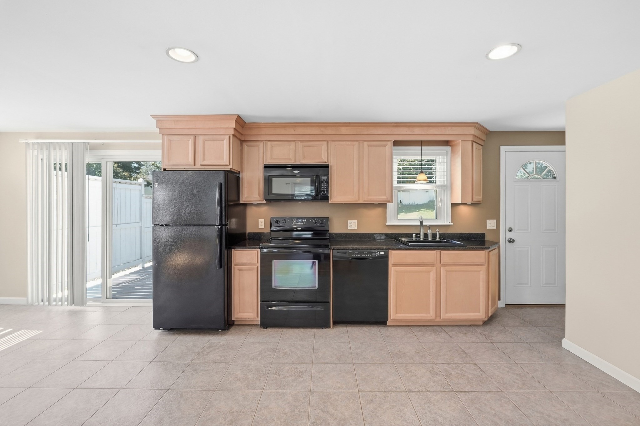 27 Aldea Ave Property Photo 12