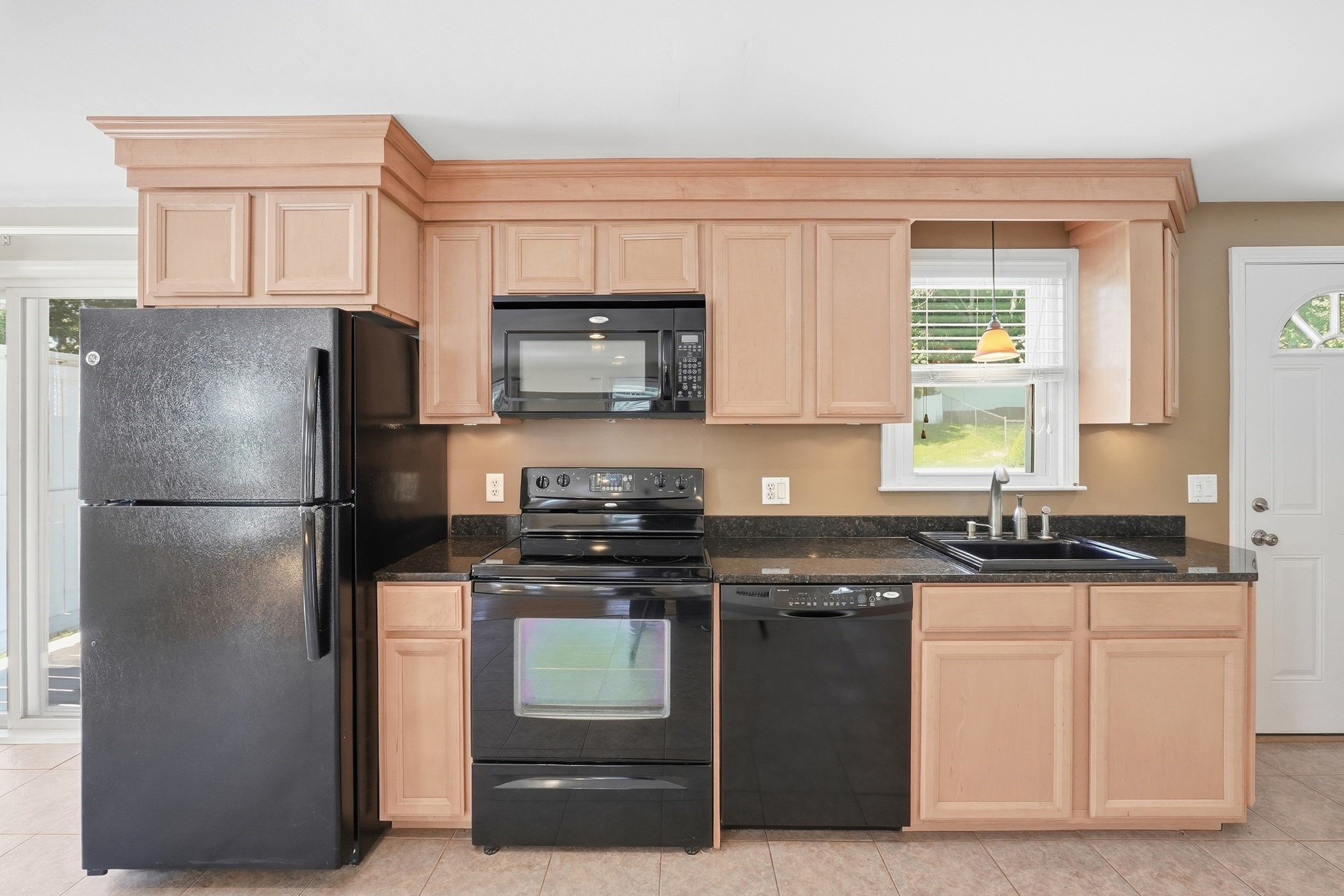 27 Aldea Ave Property Photo 13