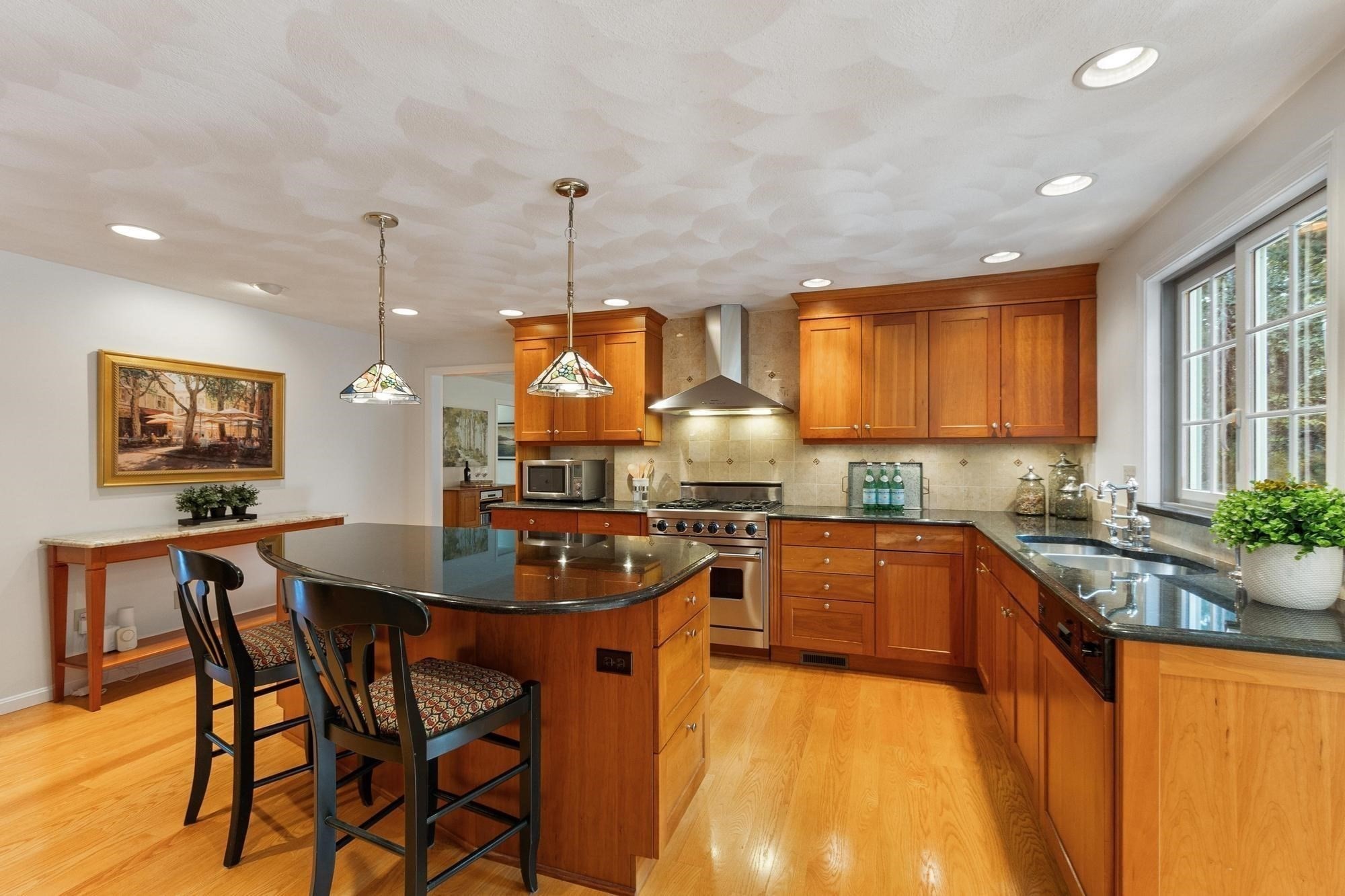 27 Vose Hill Road Property Photo 6